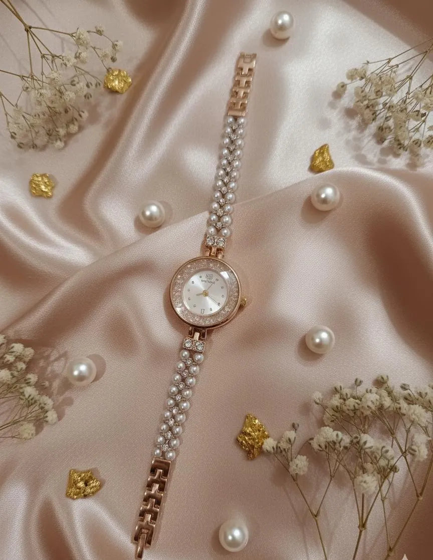 Chic Women's Quartz Watch